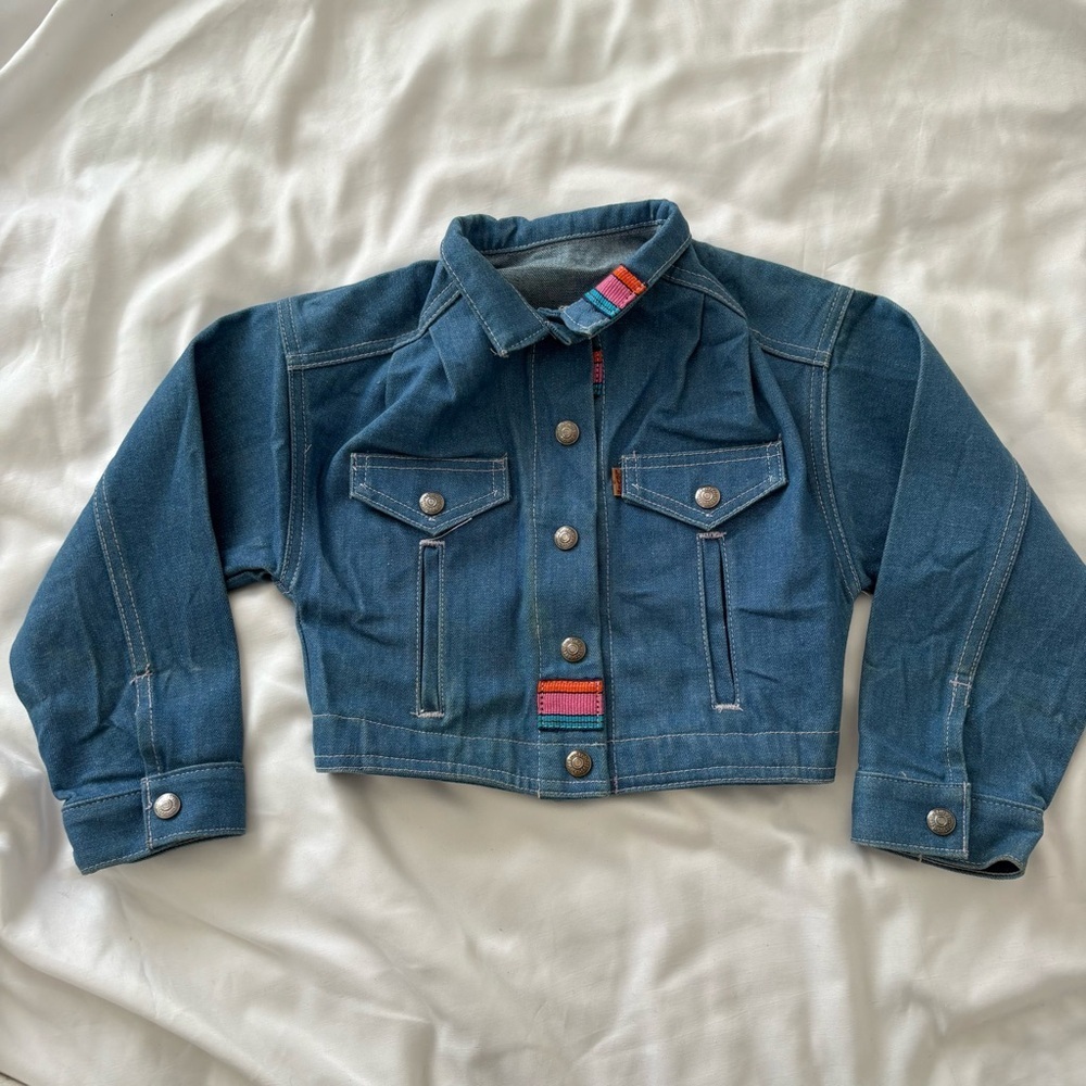 Vintage Levi’s girls denim jacket embroidered indigo size 5